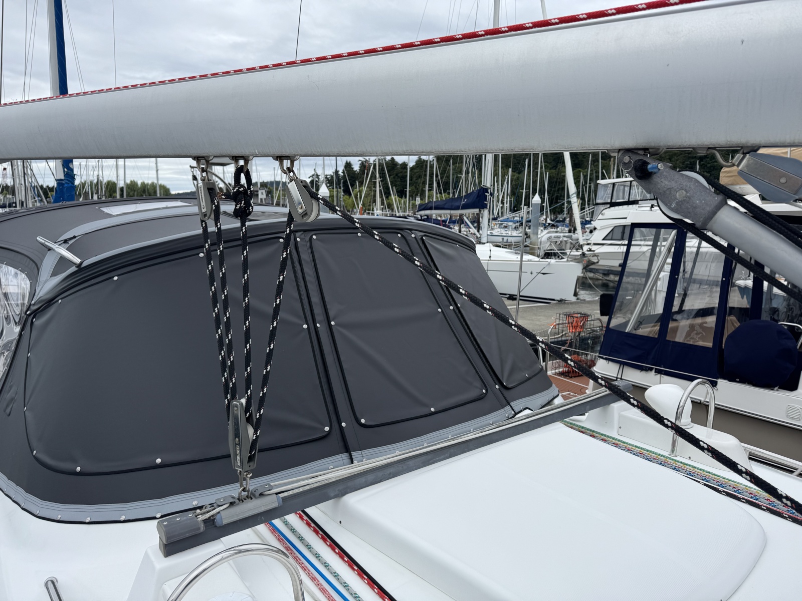 2004 Beneteau 423