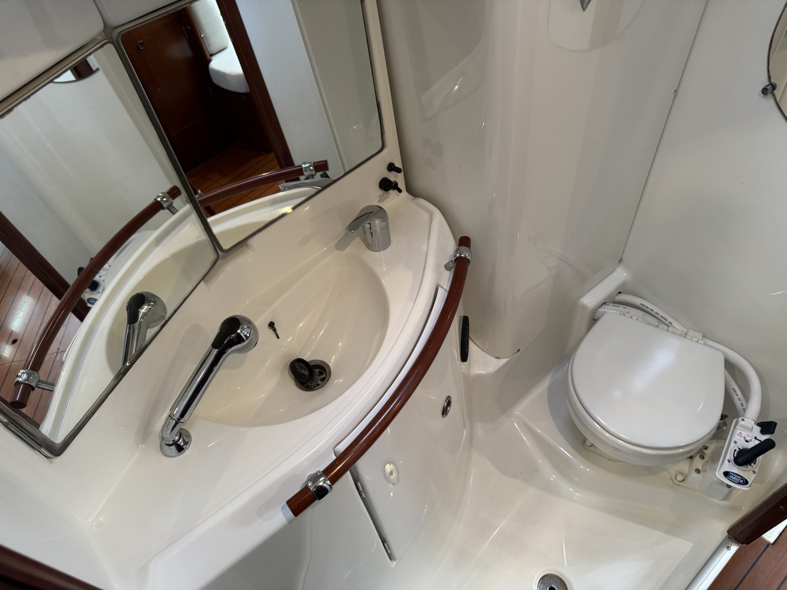 2004 Beneteau 423
