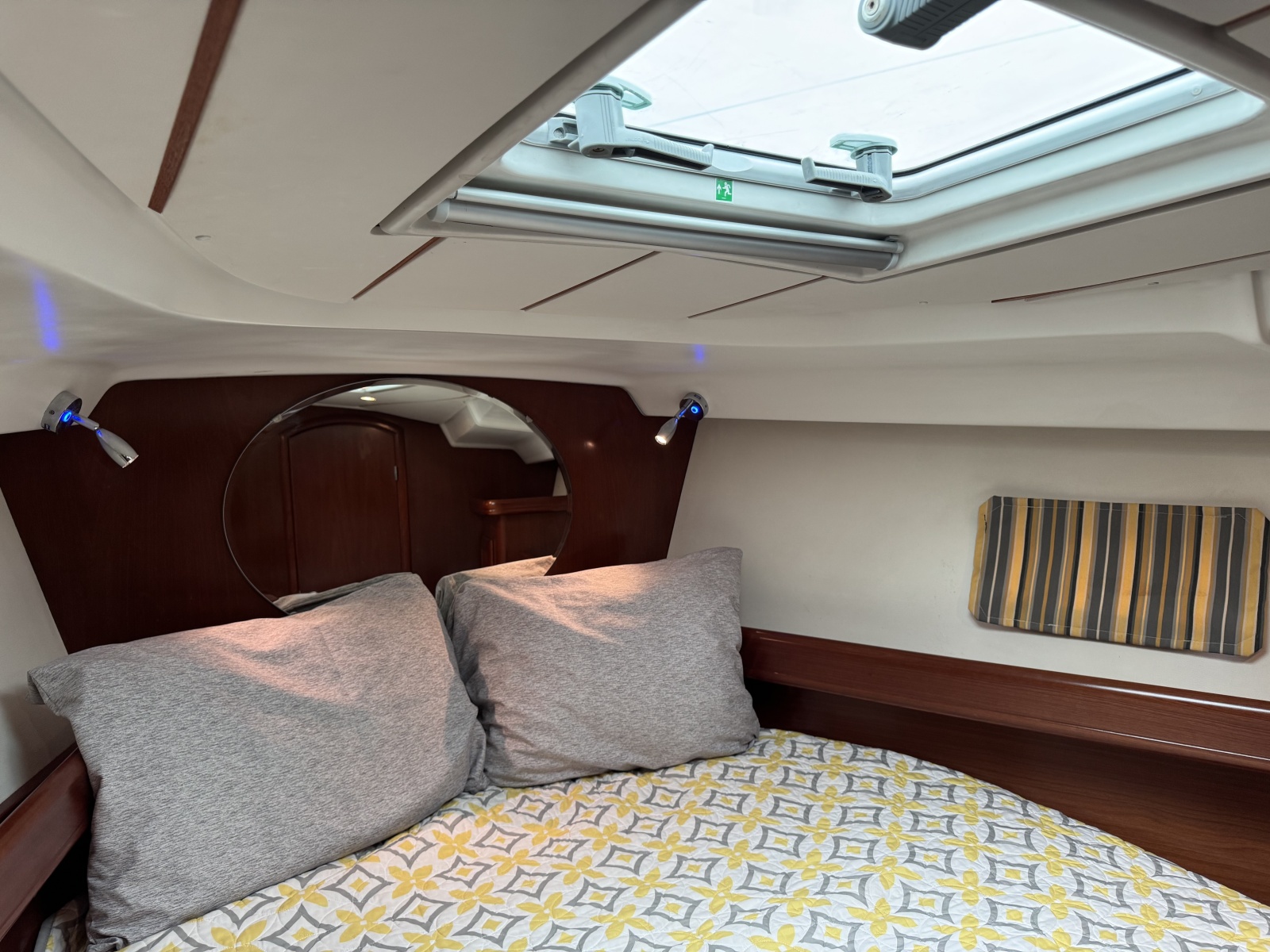 2004 Beneteau 423