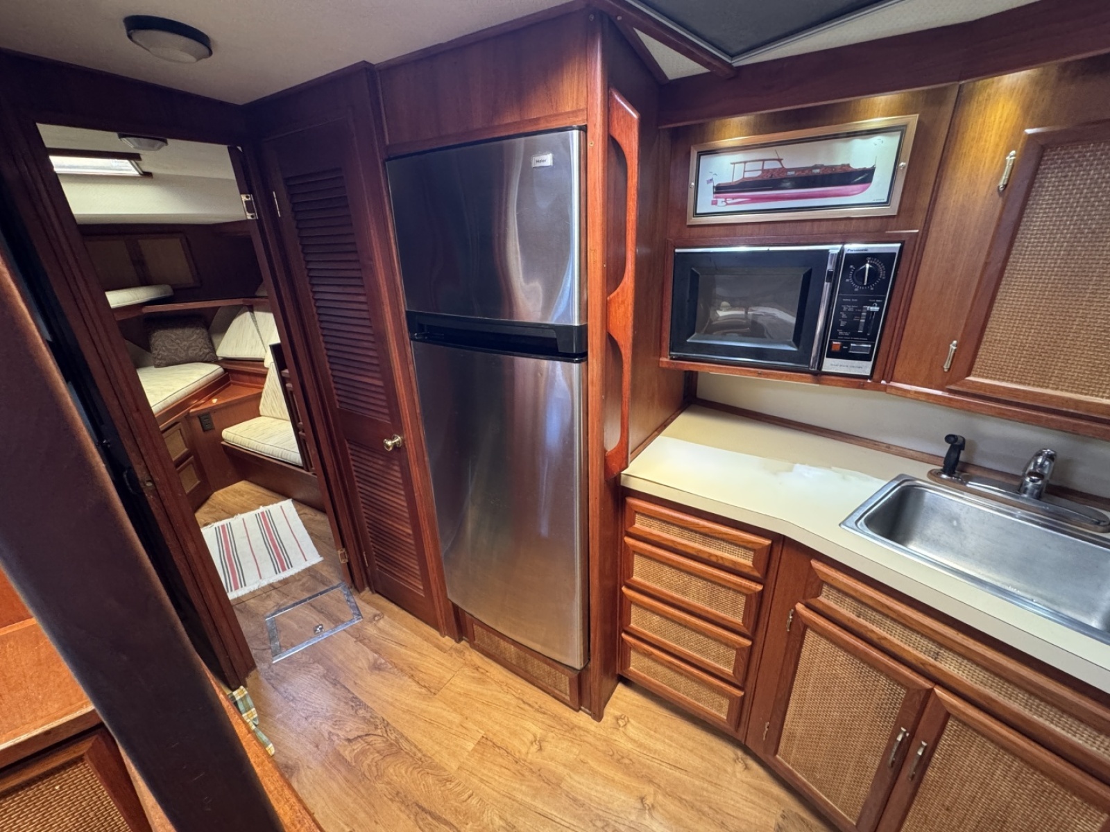 1984 Viking Aft Cabin Motor yacht