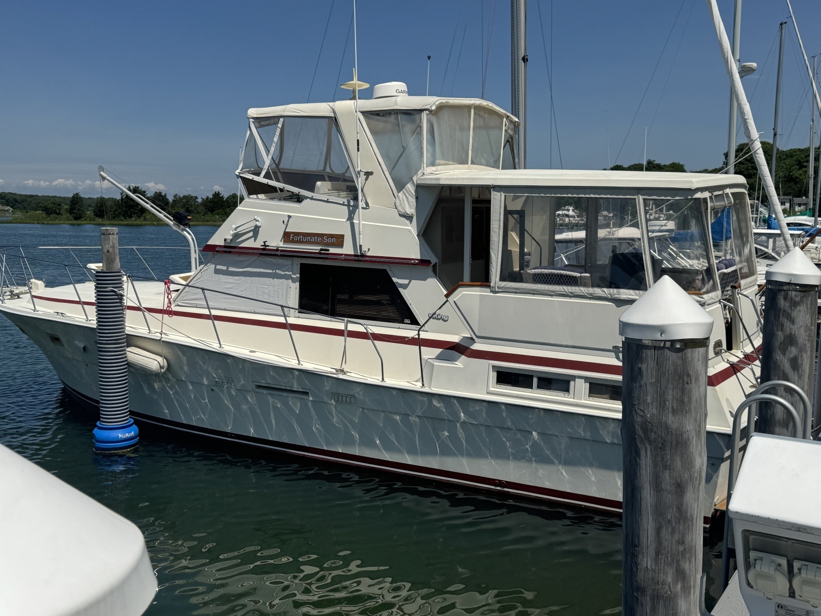 1984 Viking Aft Cabin Motor yacht