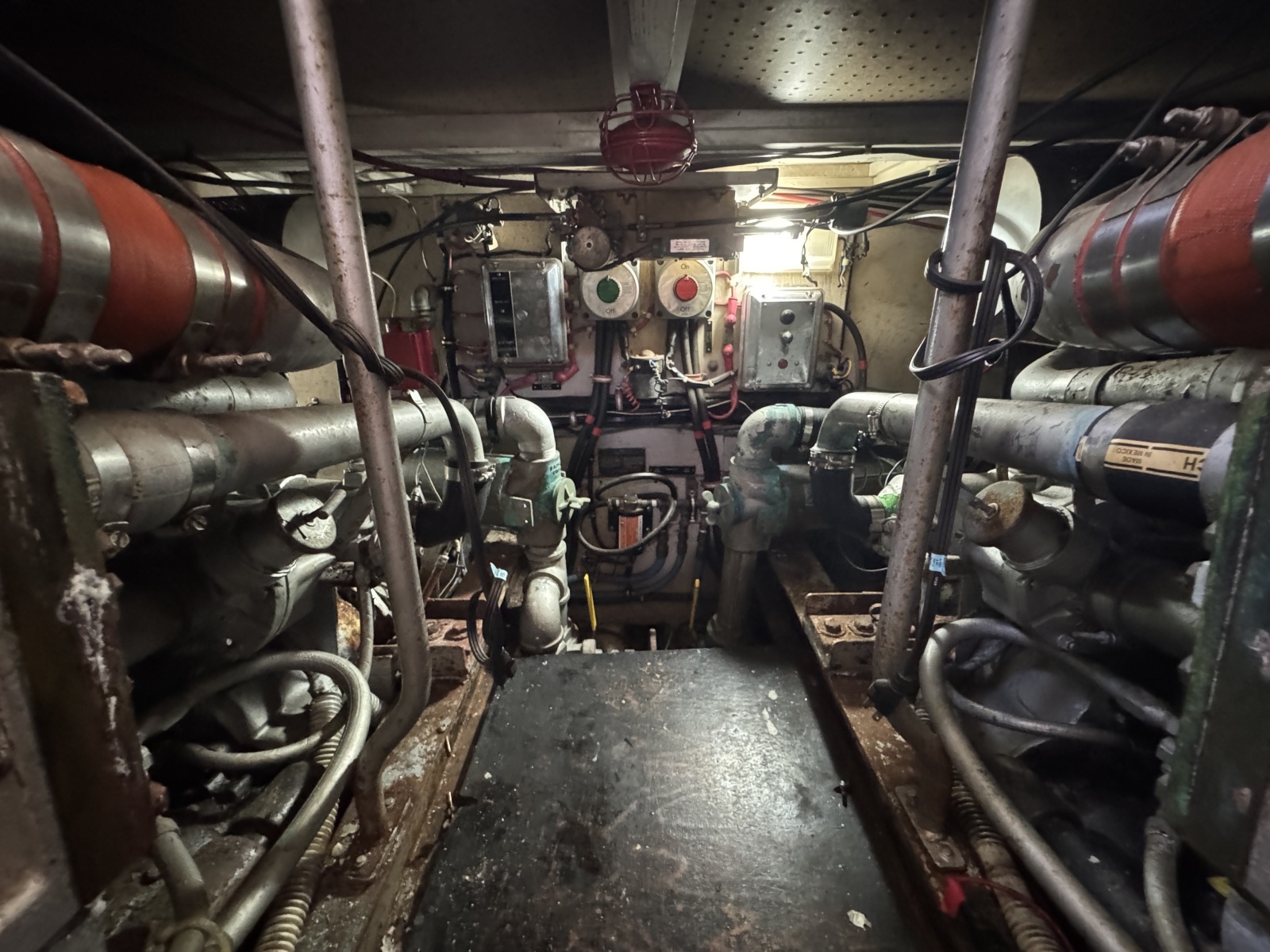 1984 Viking Aft Cabin Motor yacht