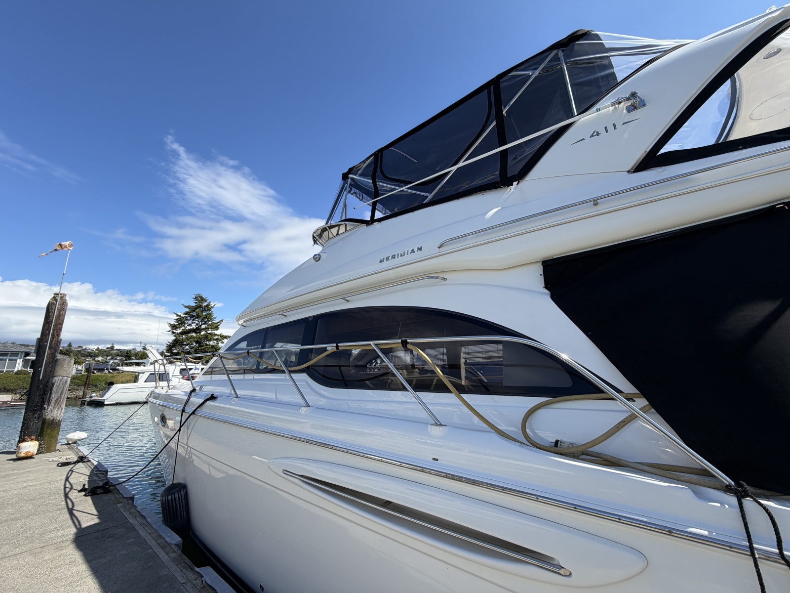 2004 Meridian 411