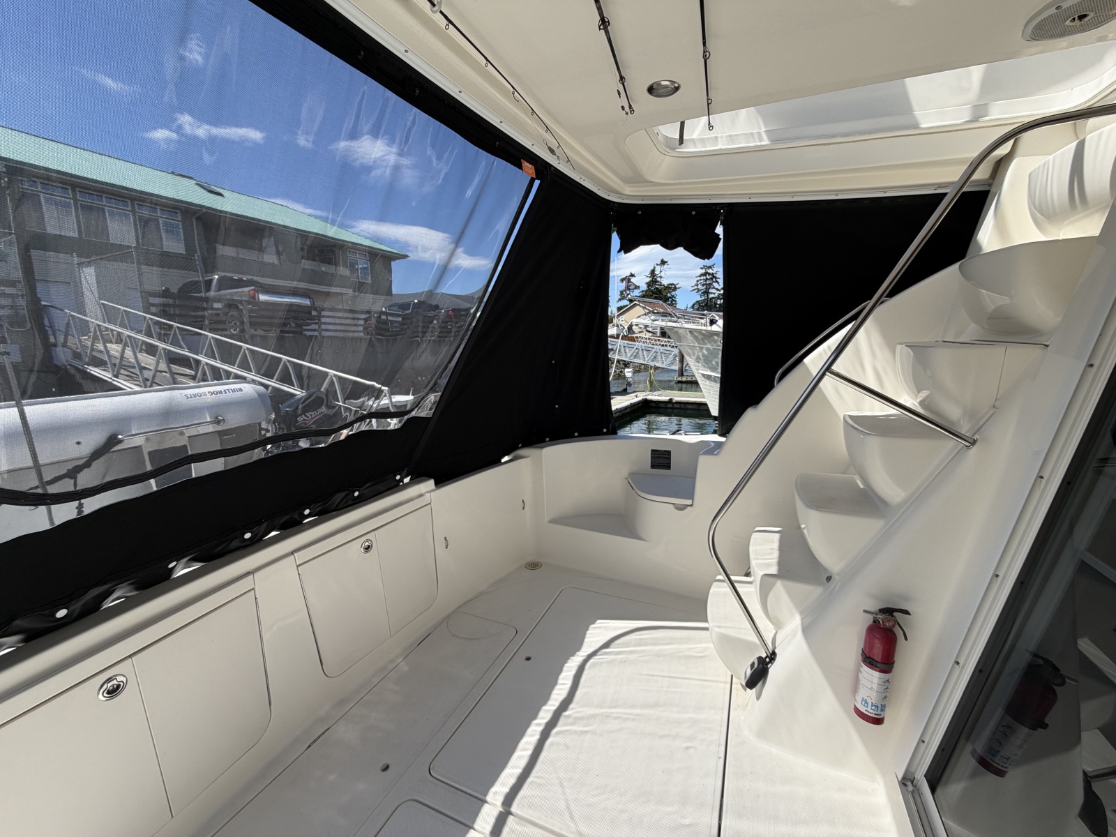 2004 Meridian 411