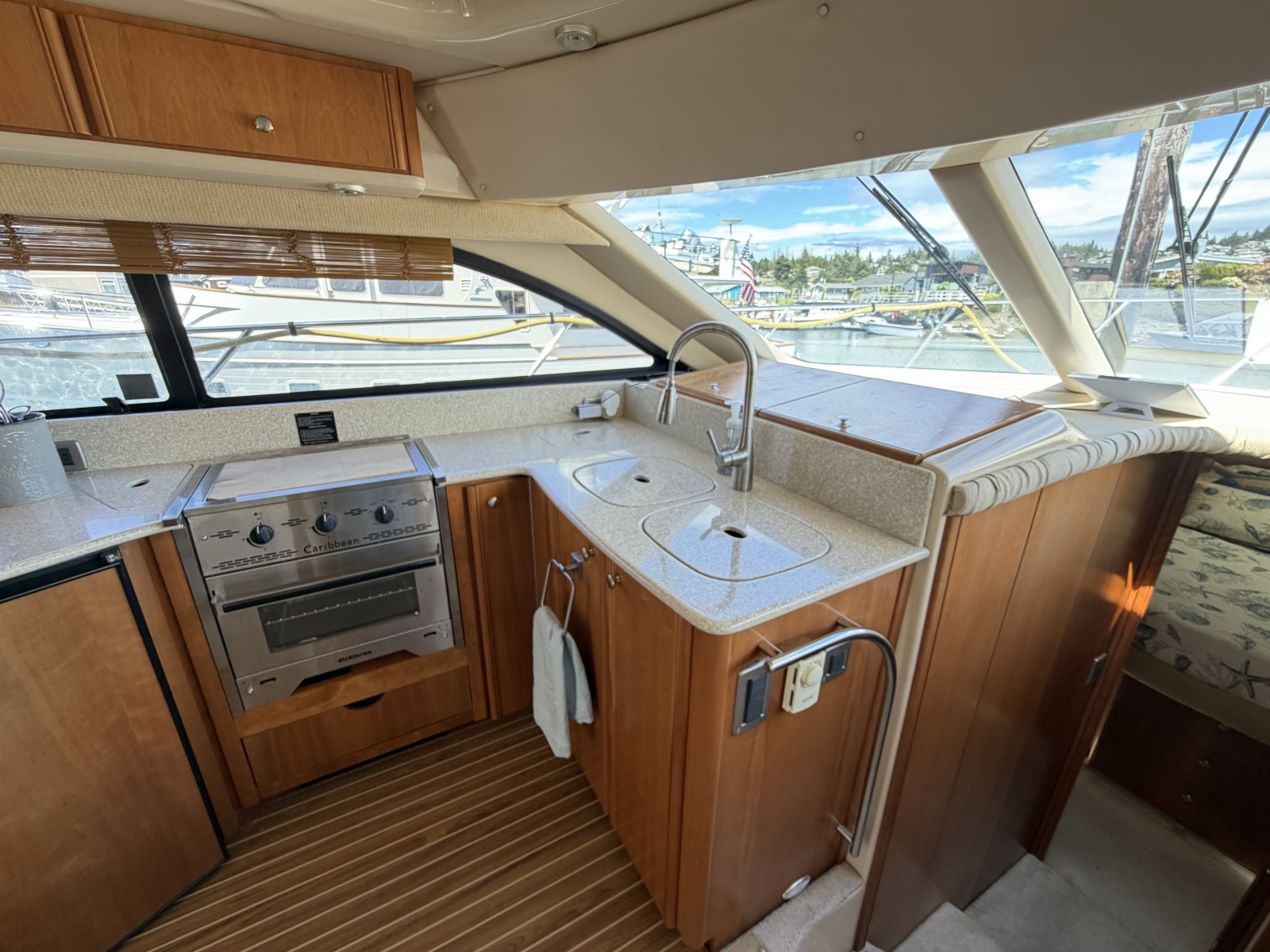 2004 Meridian 411