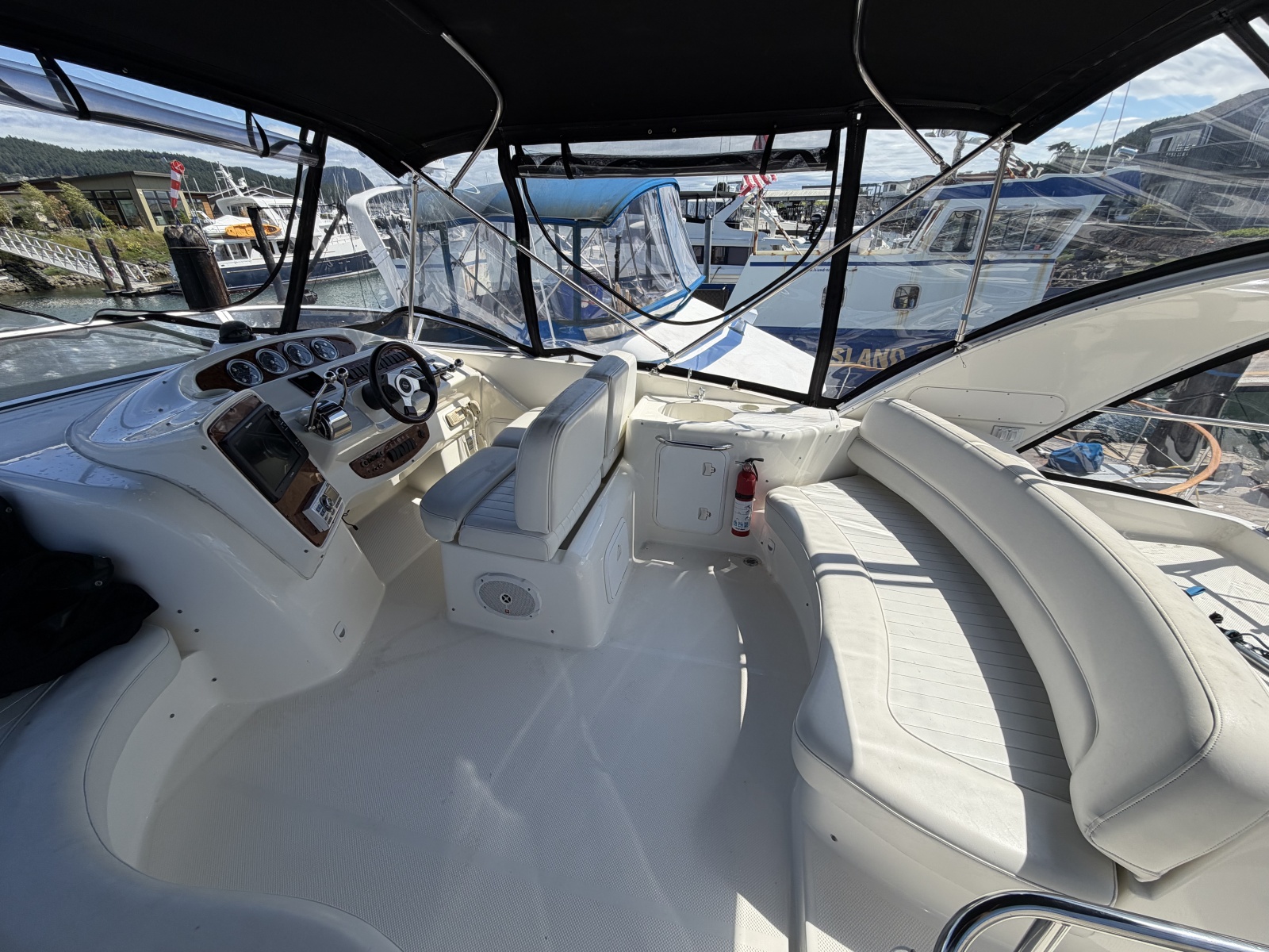 2004 Meridian 411