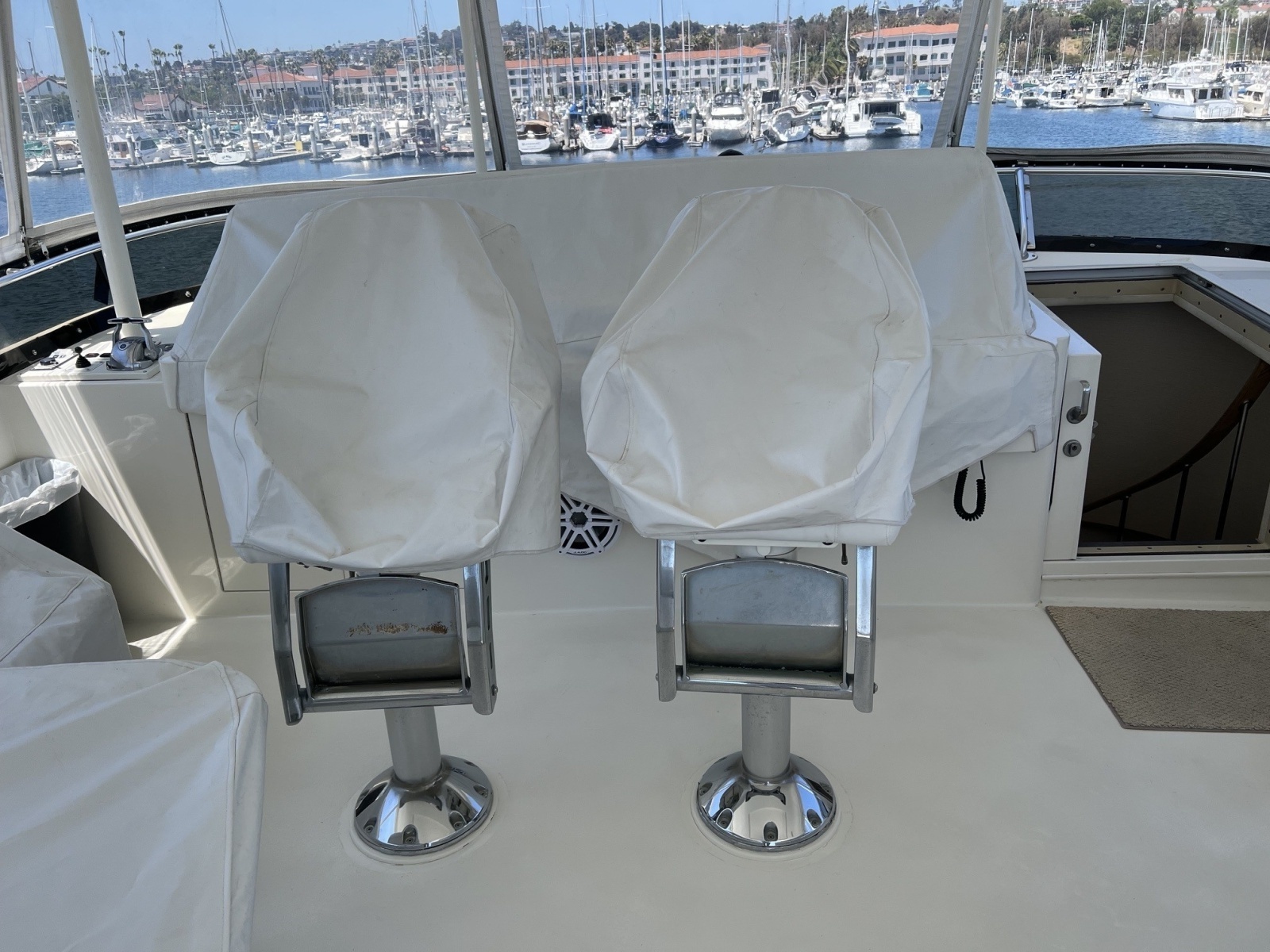 Helm chairs