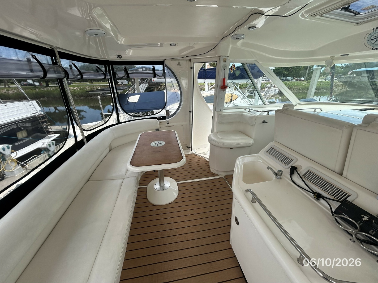 39' Sea Ray sundeck port
