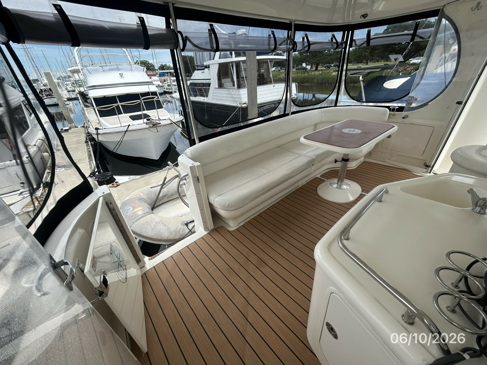39' Sea Ray sundeck2