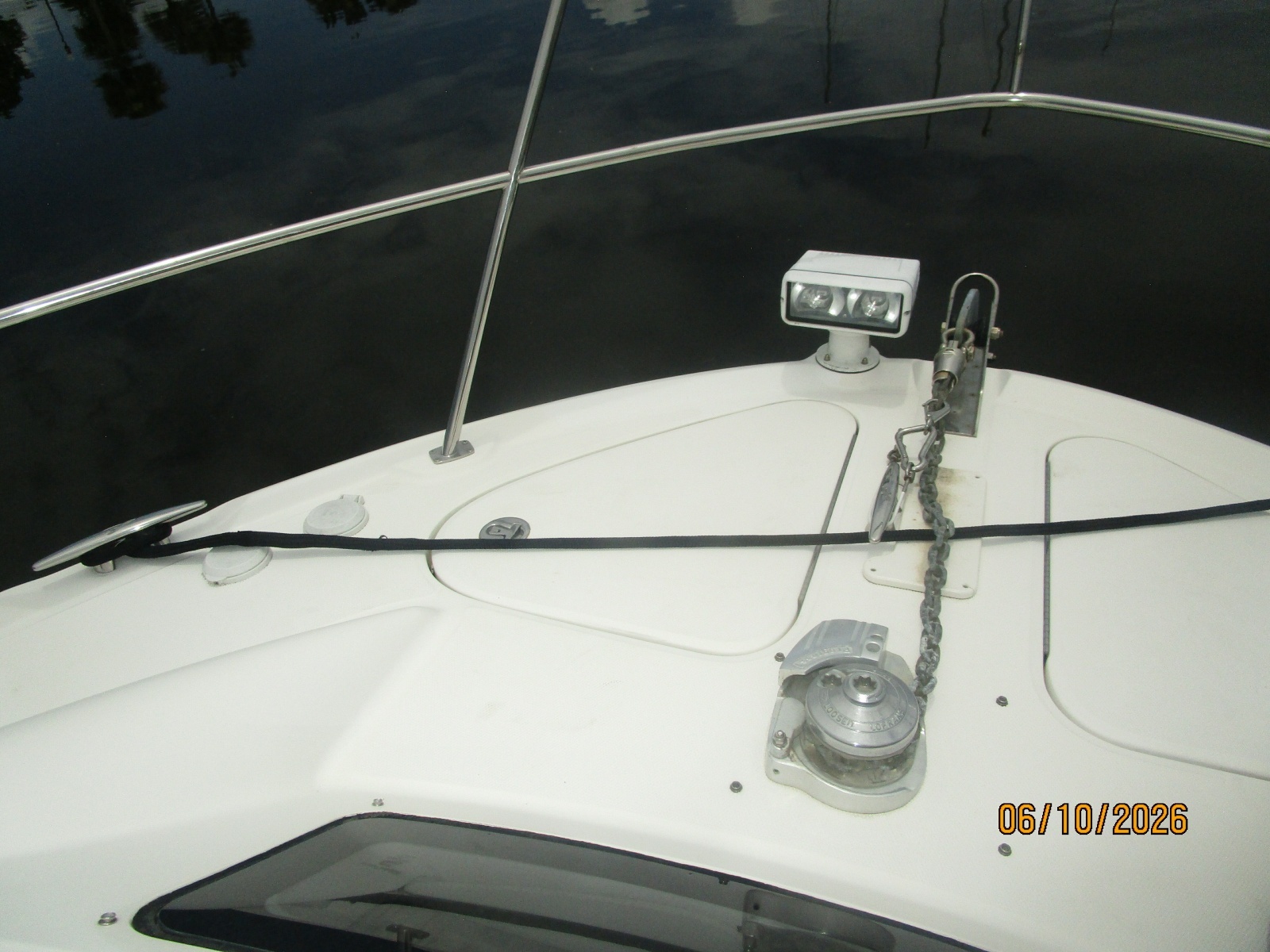 39' Sea Ray anchor windlass2