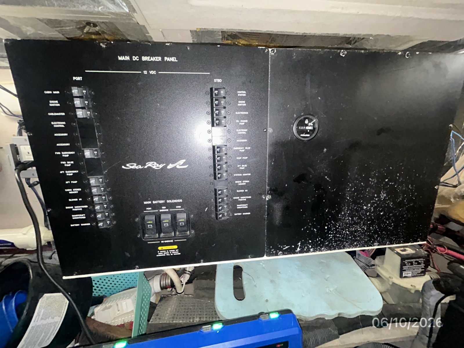 39' Sea Ray engine room electrical panel