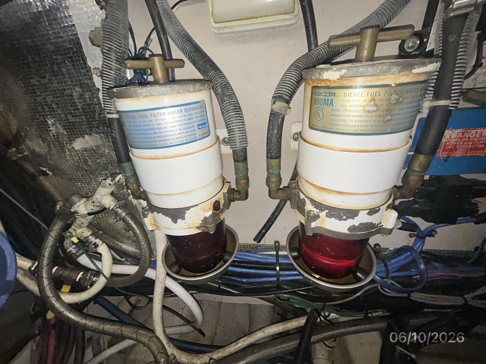 39' Sea Ray main engine Racor fuel filters