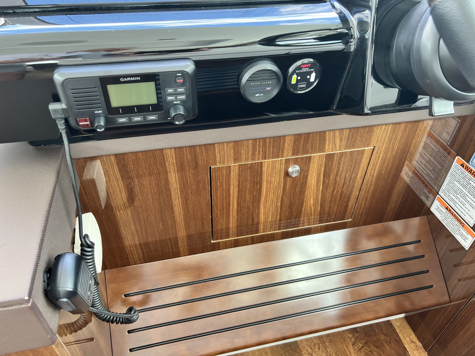 2021 Cruisers Yachts 50 Cantius