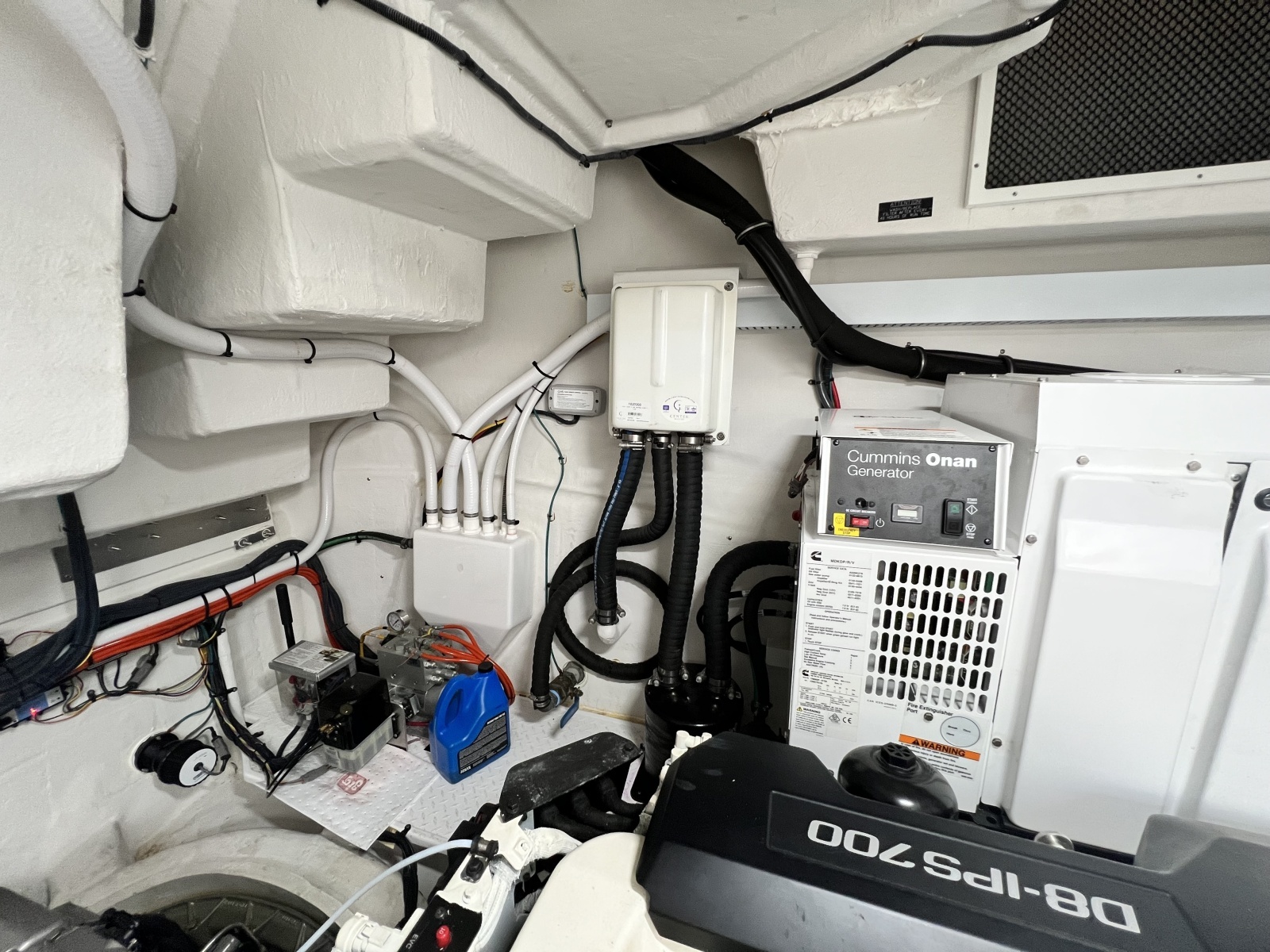 2021 Cruisers Yachts 50 Cantius