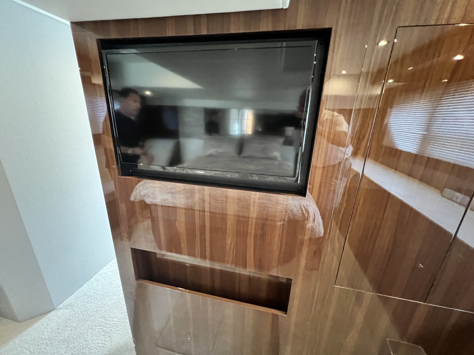 2021 Cruisers Yachts 50 Cantius
