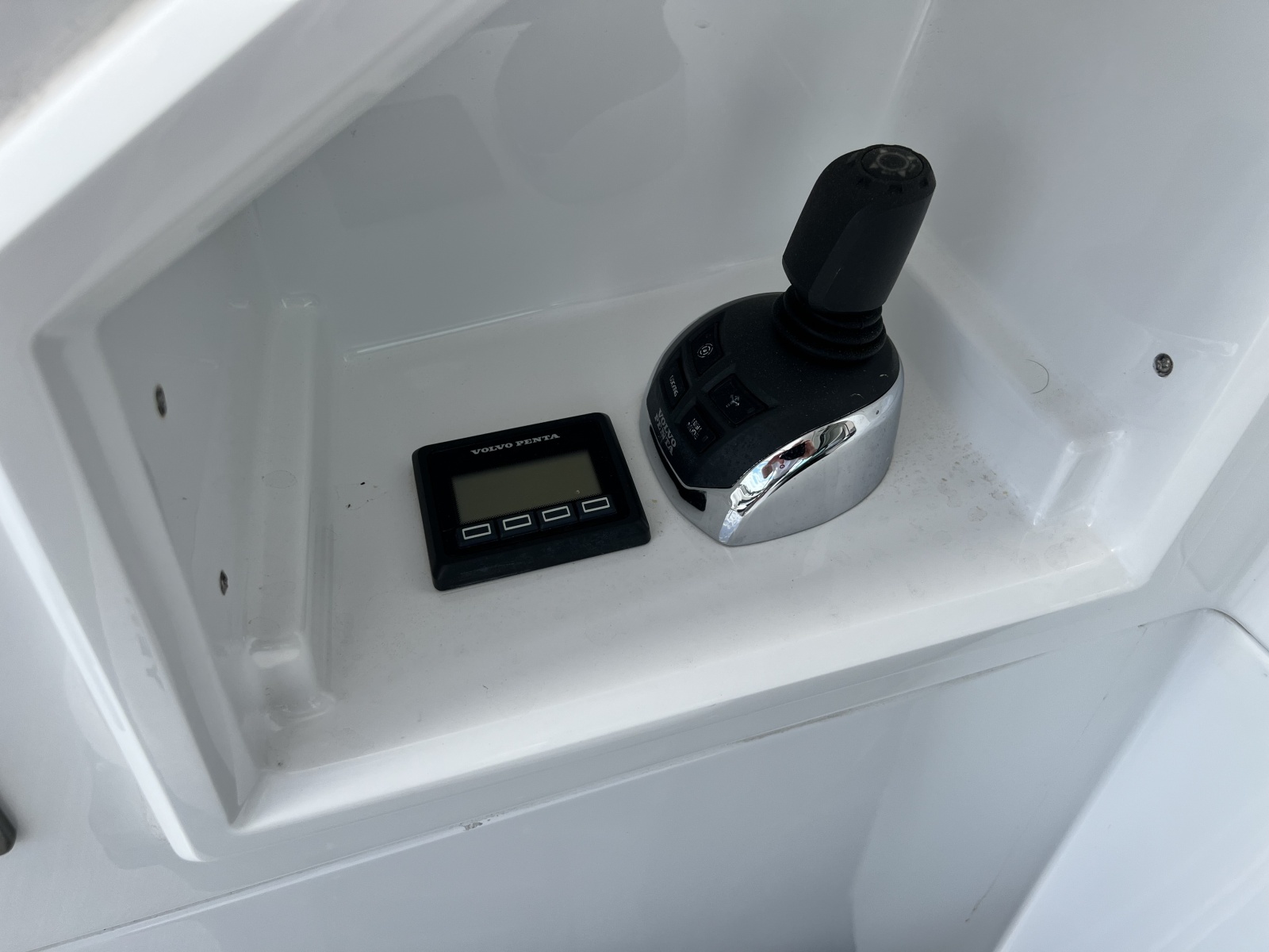 2021 Cruisers Yachts 50 Cantius