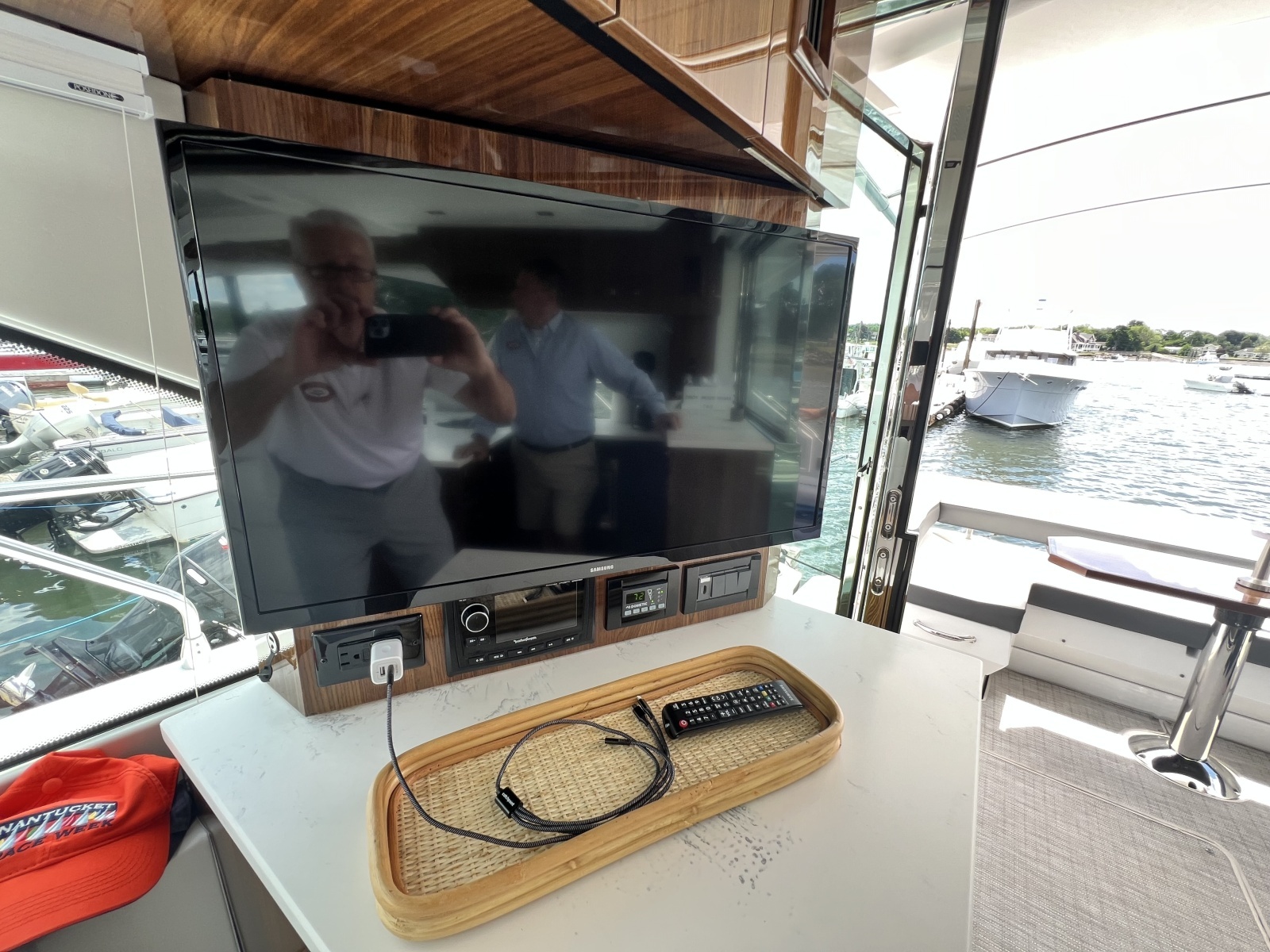 2021 Cruisers Yachts 50 Cantius