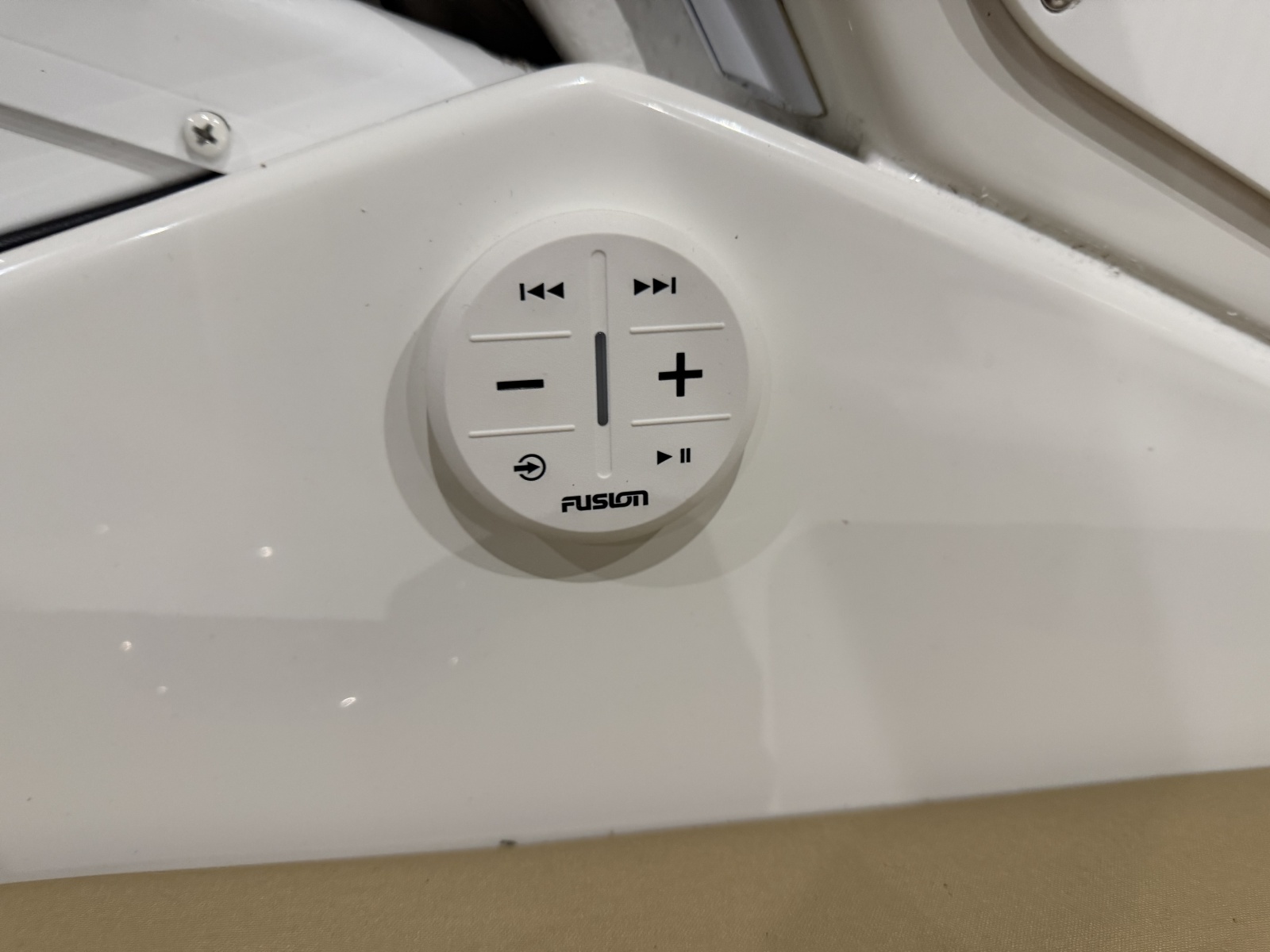 2014 Cruisers 350 Express