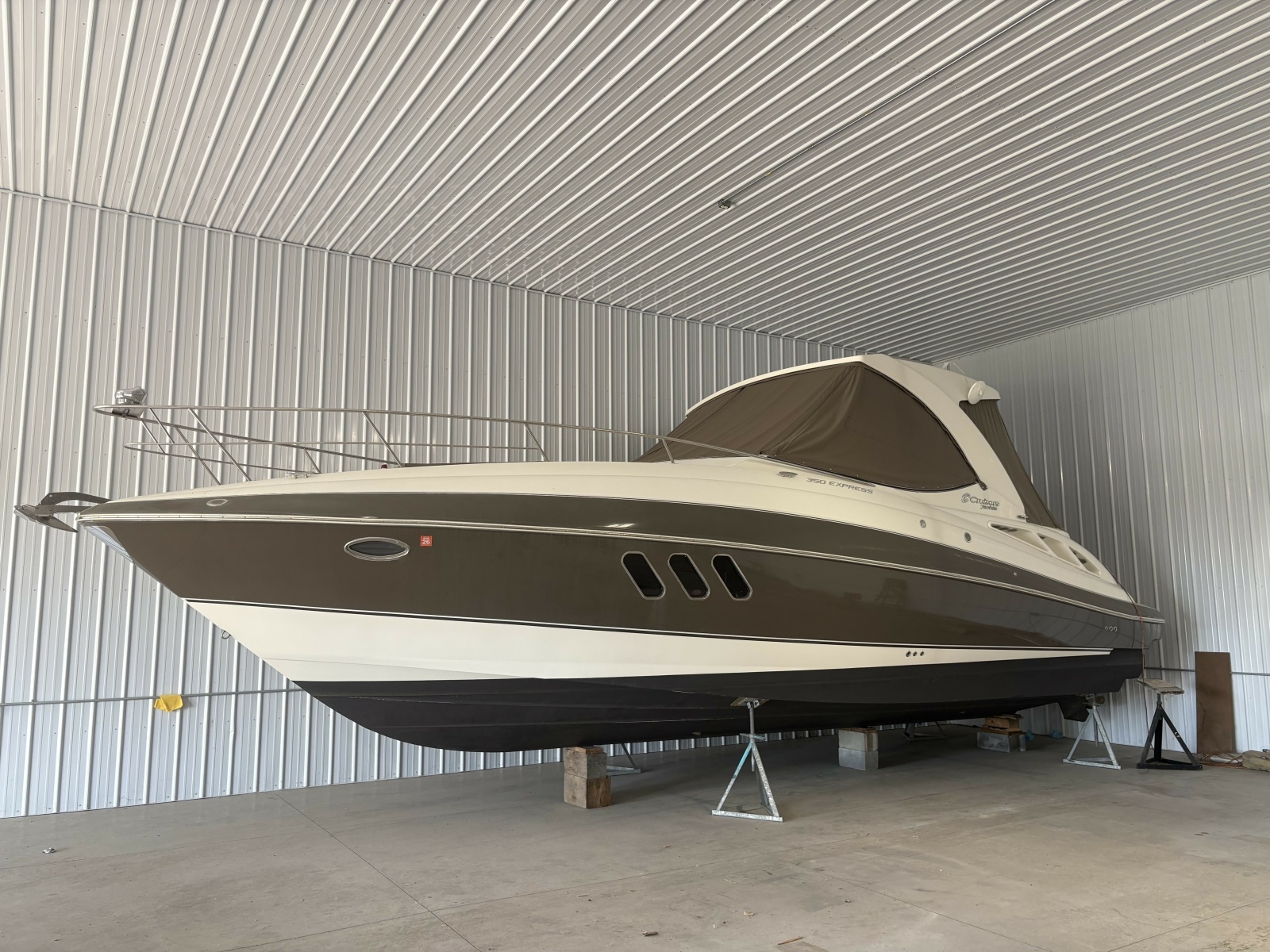 2014 Cruisers 350 Express
