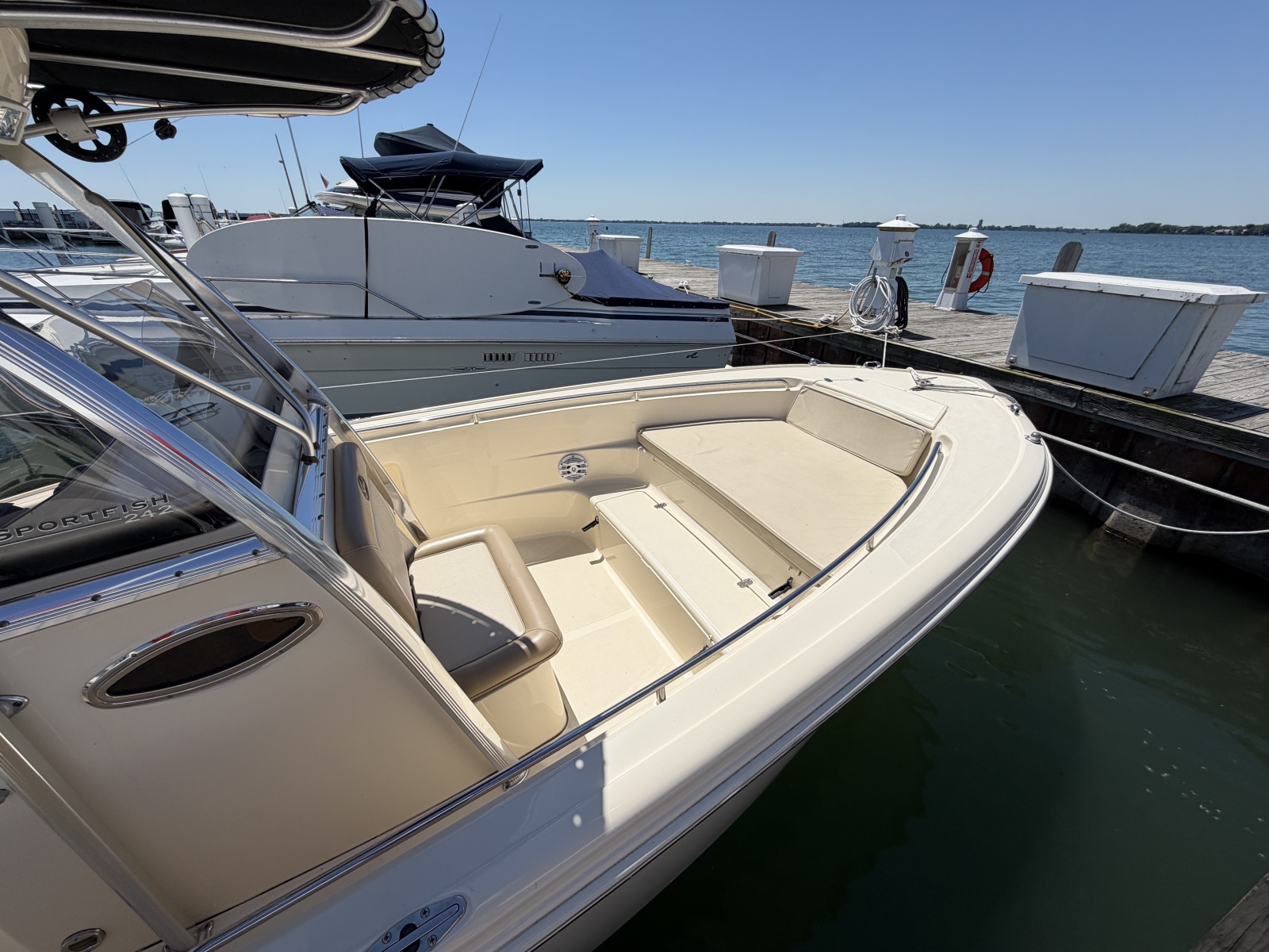 2007 Scout 242 Sportfish