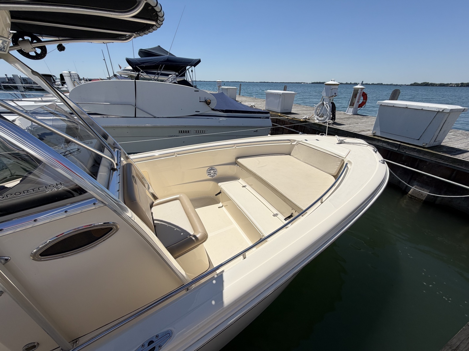 2007 Scout 242 Sportfish