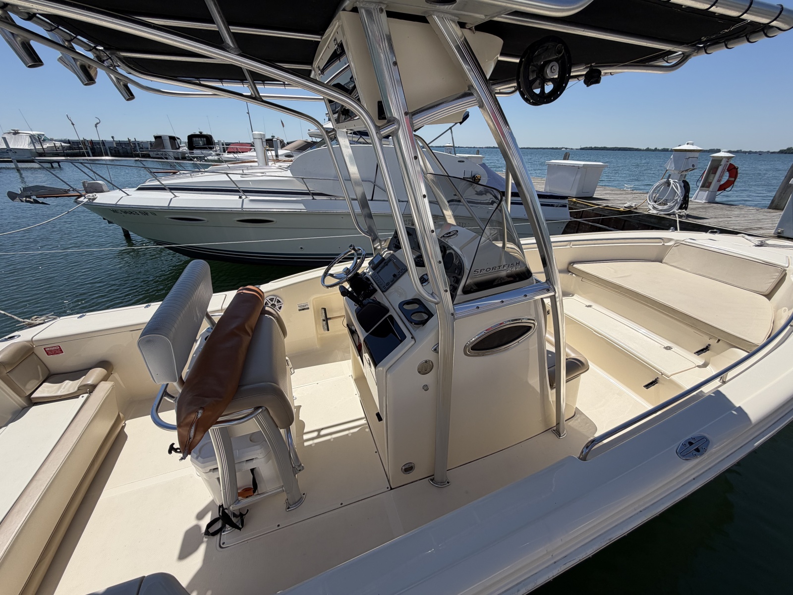 2007 Scout 242 Sportfish
