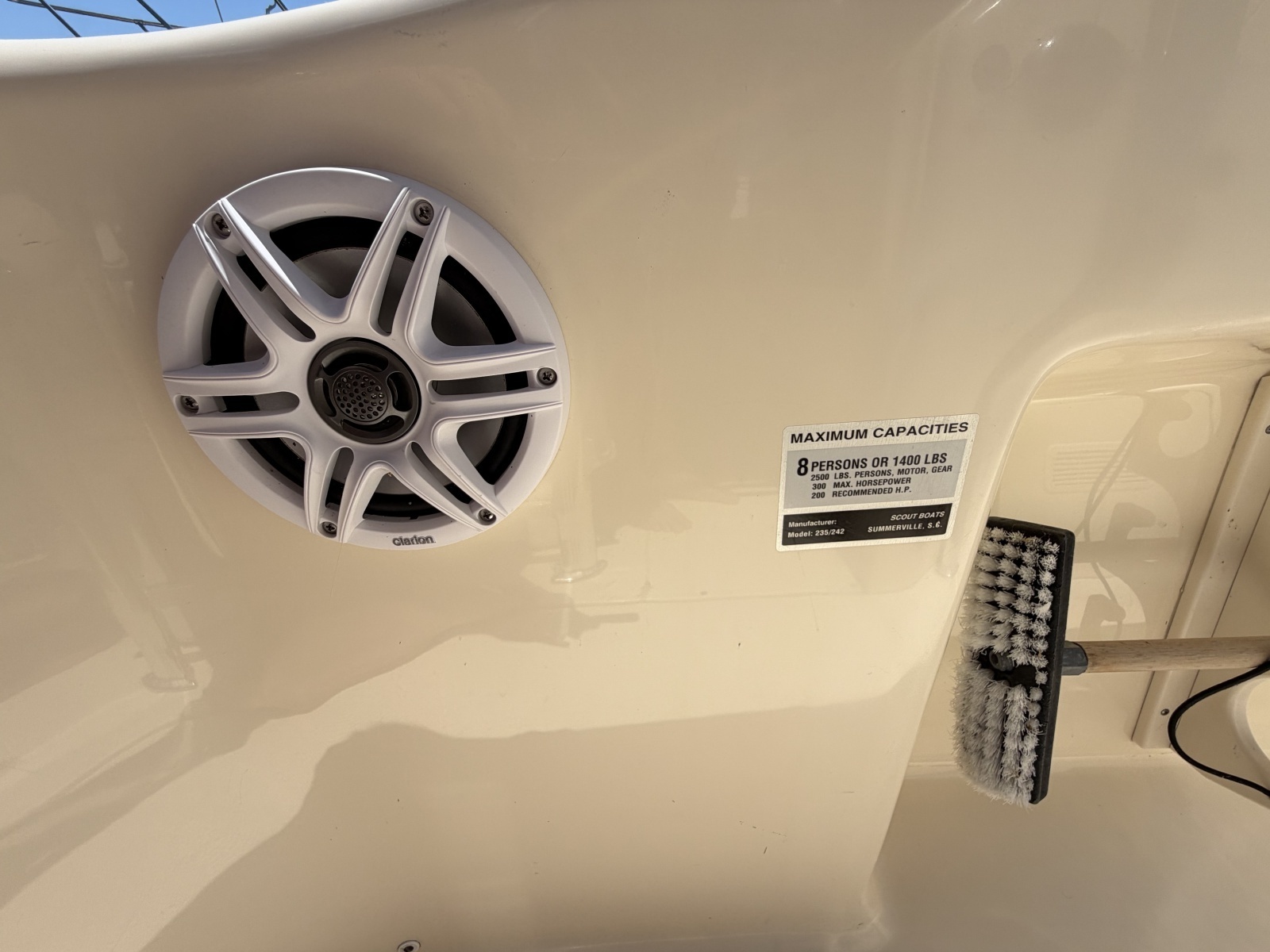2007 Scout 242 Sportfish