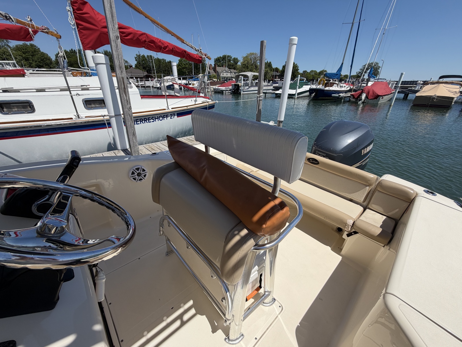 2007 Scout 242 Sportfish
