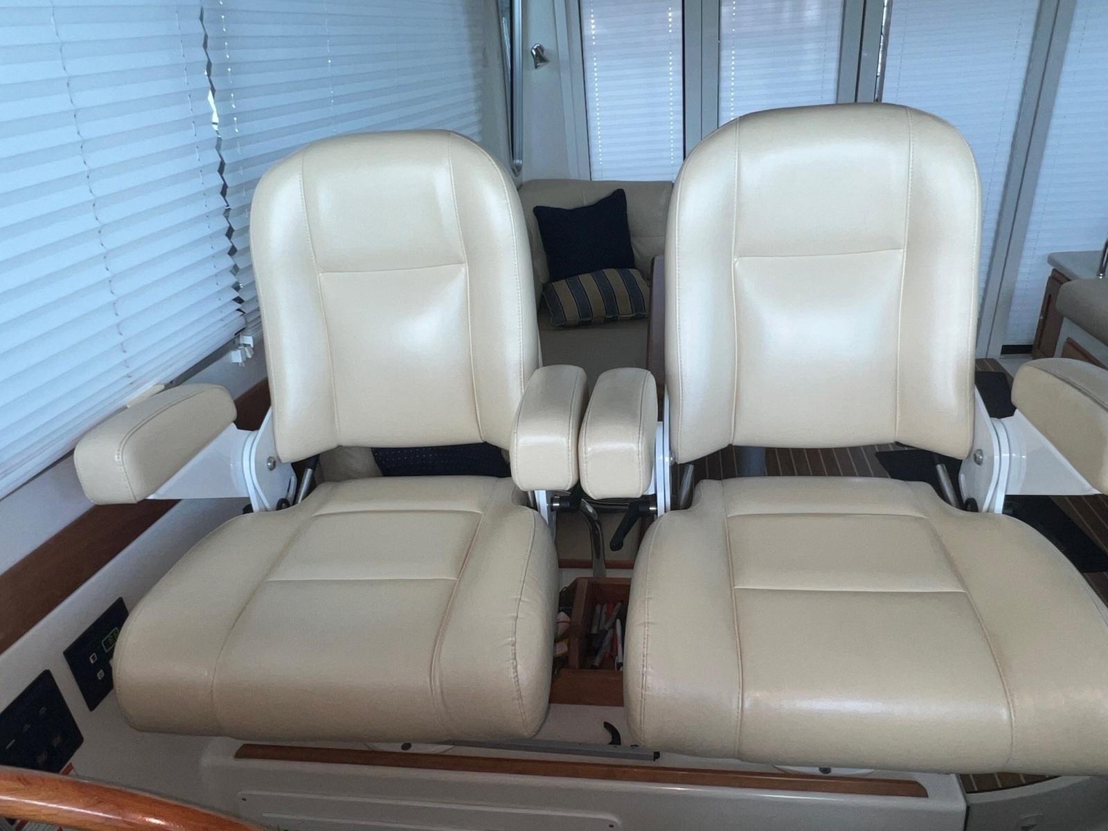 Last One 37ft Back Cove Yacht For Sale