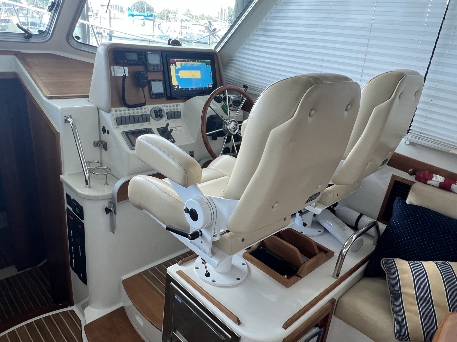 Last One 37ft Back Cove Yacht For Sale