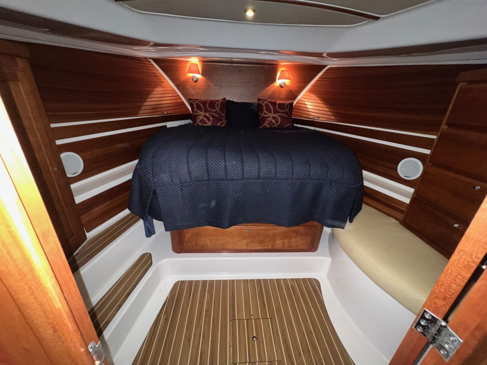 Last One 37ft Back Cove Yacht For Sale