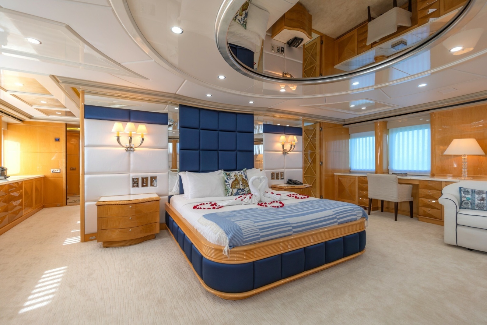 LADY AZUL 129ft Heesen Yachts Yacht For Sale