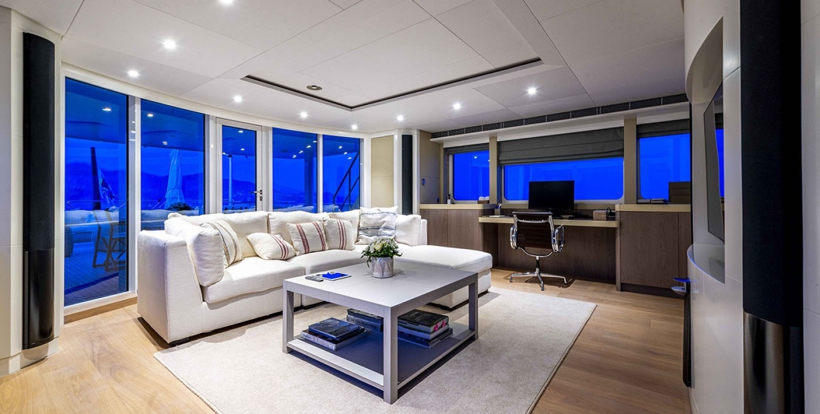 UNEXPECTED 123ft Heesen Yachts Yacht For Sale