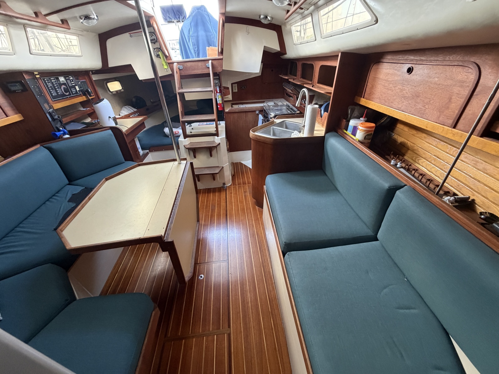 1988 CAL 33