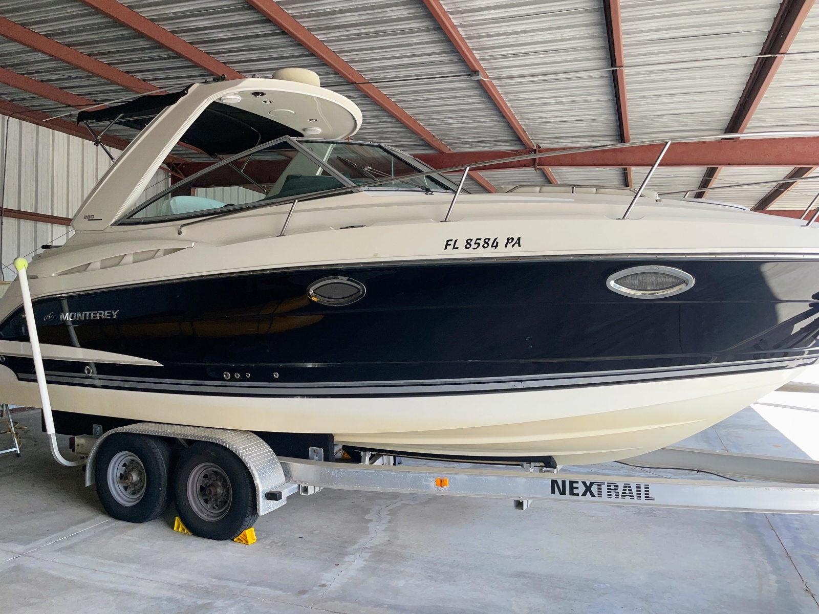 2010 Monterey 280 SCR