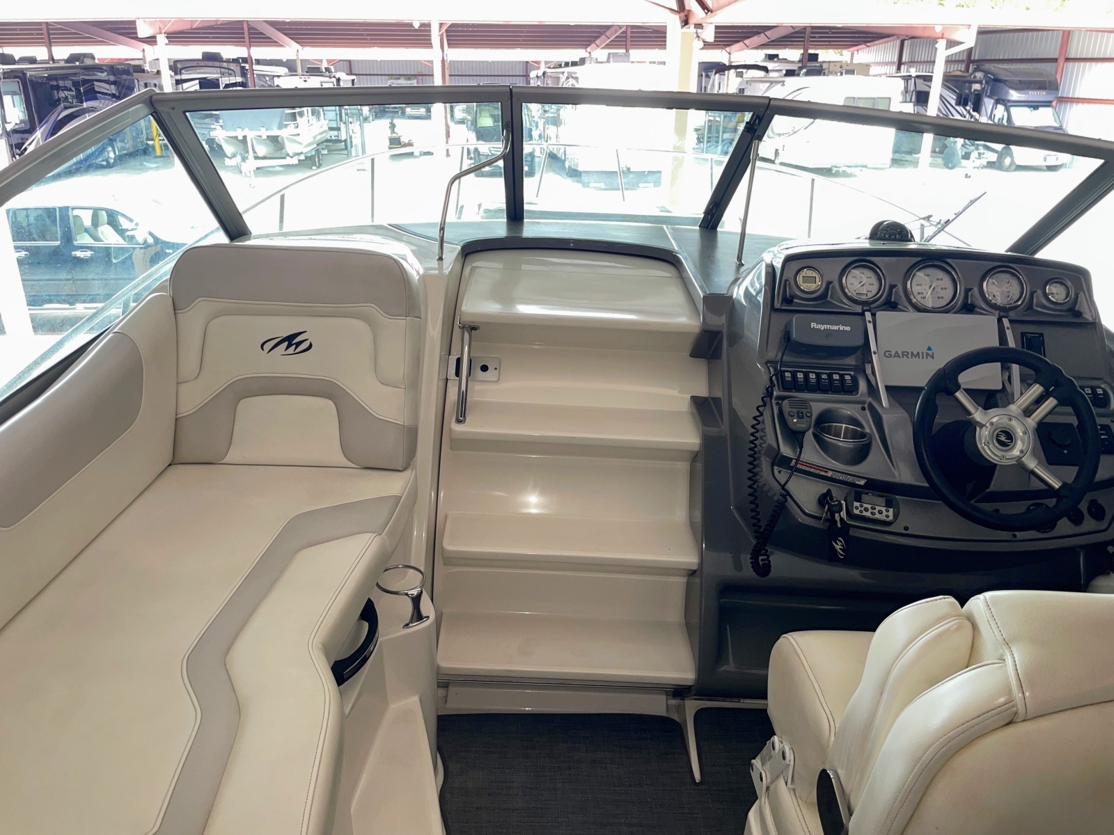 2010 Monterey 280 SCR
