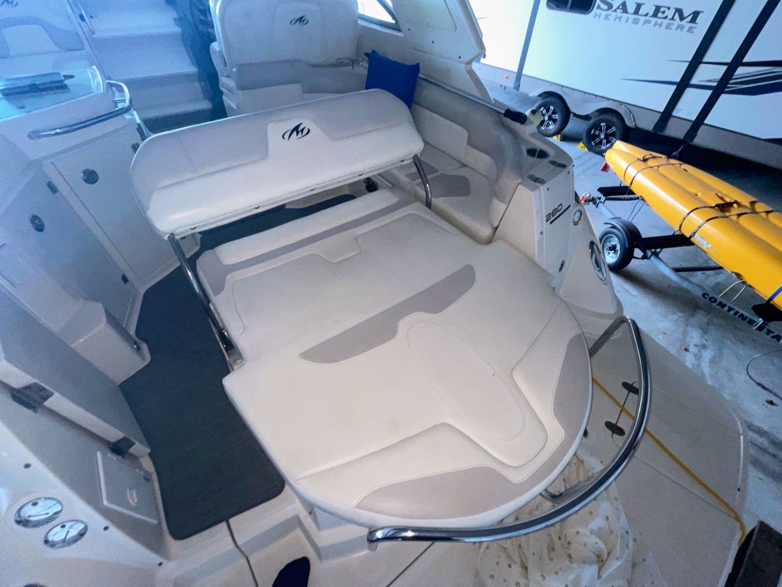 2010 Monterey 280 SCR