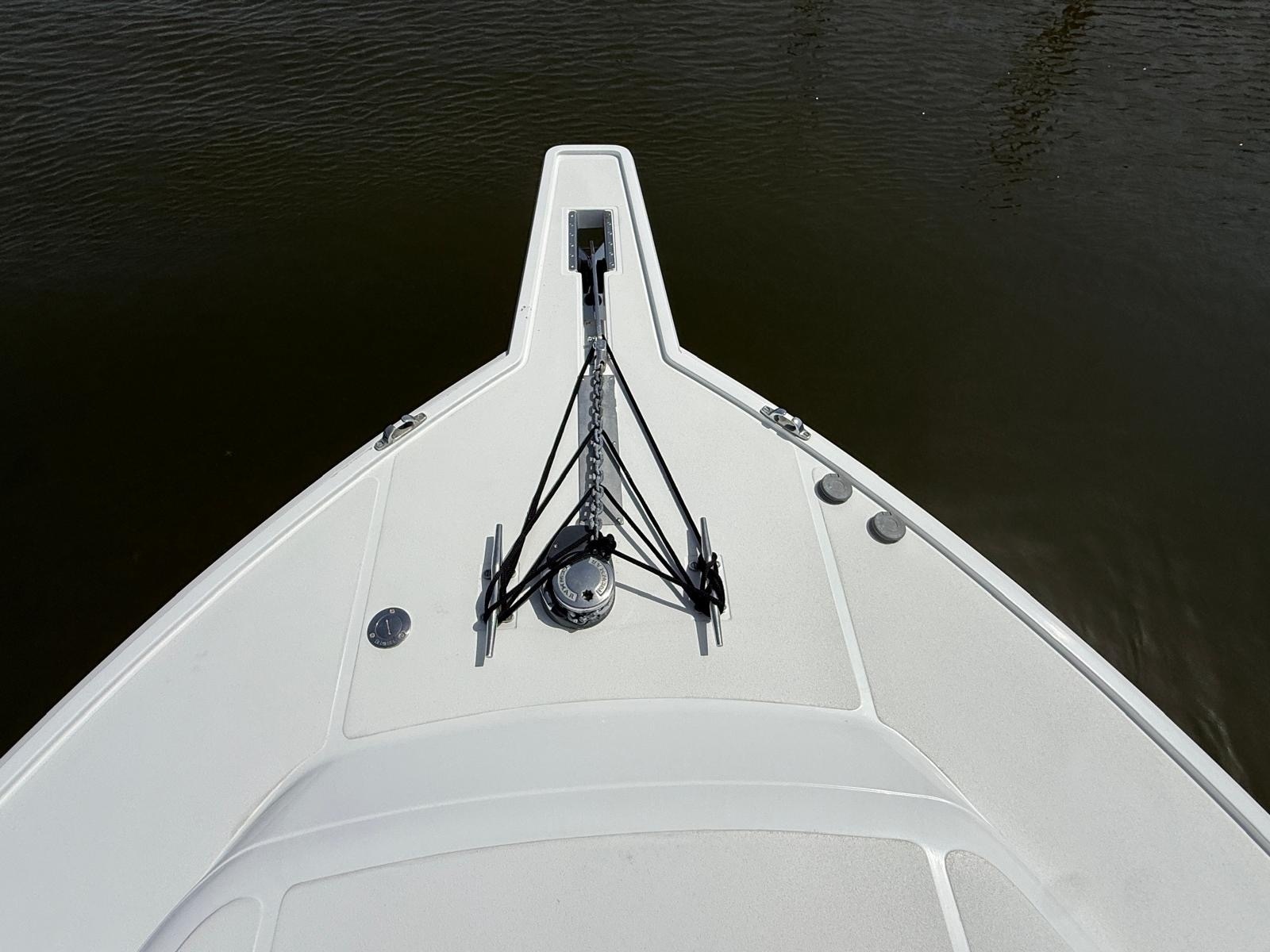 2004 Cabo 35 Flybridge