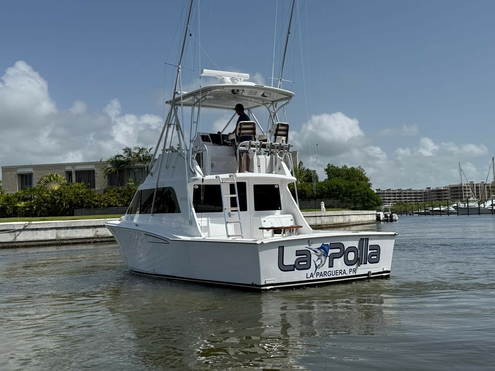 2004 Cabo 35 Flybridge