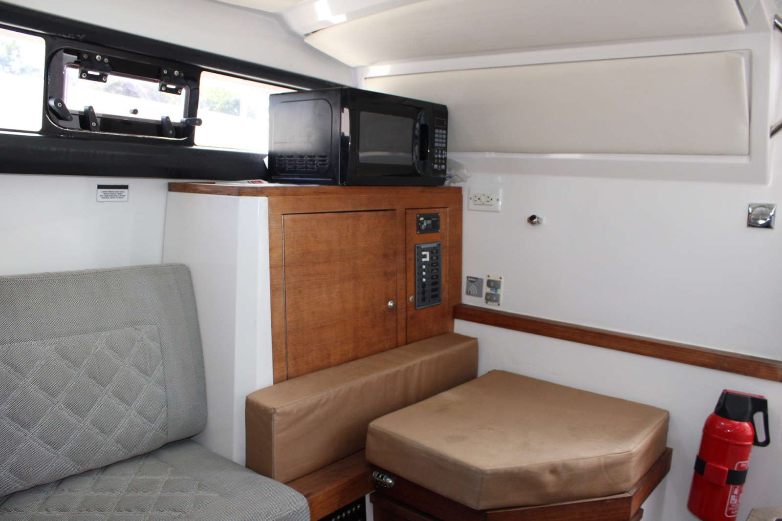 2017 Axopar 37 Sun Top