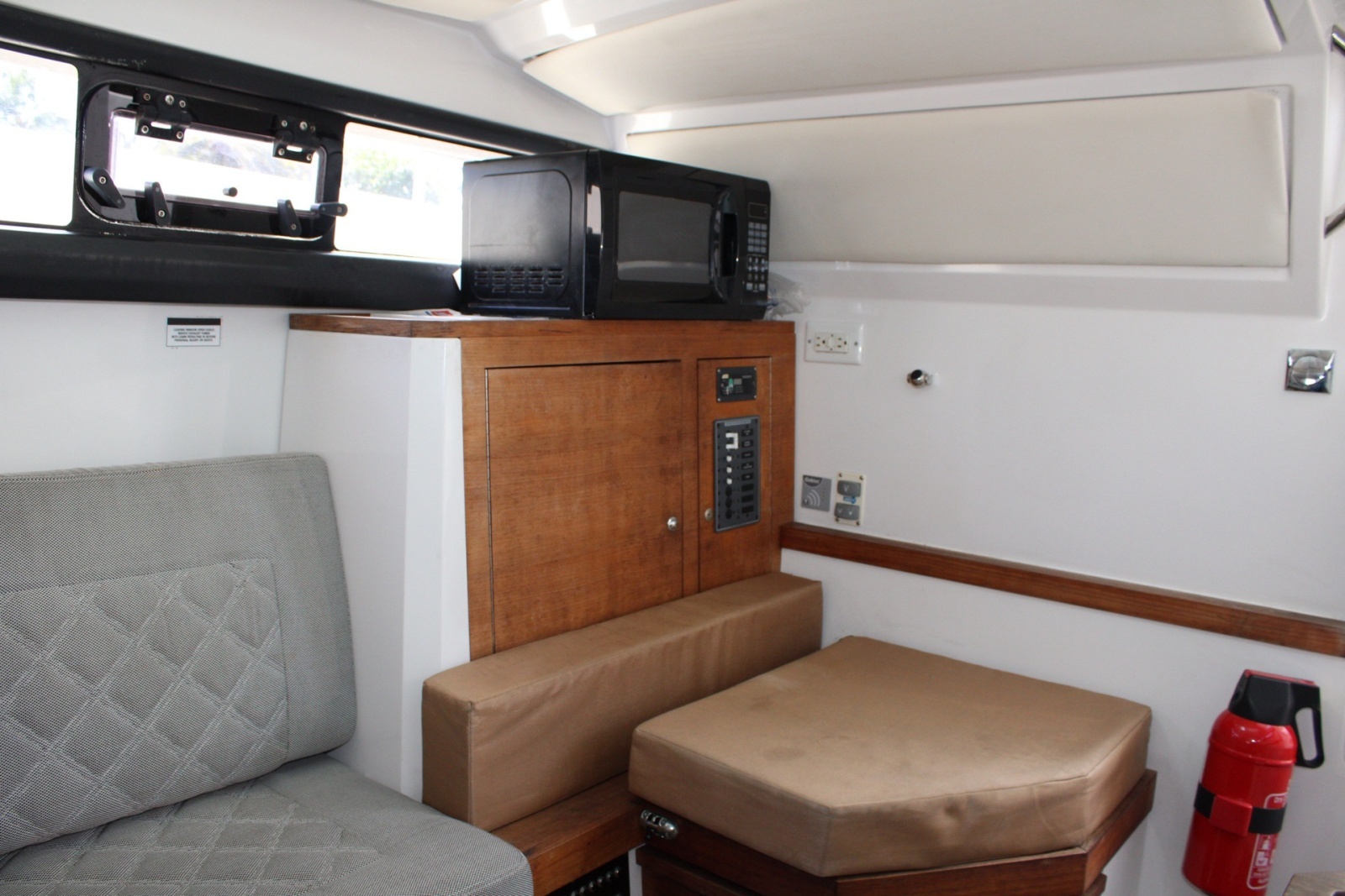 2017 Axopar 37 Sun Top