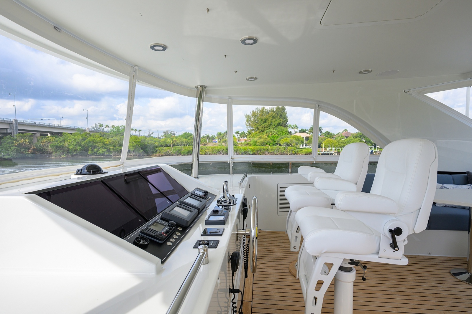 2016 Ocean Alexander 72 Pilothouse