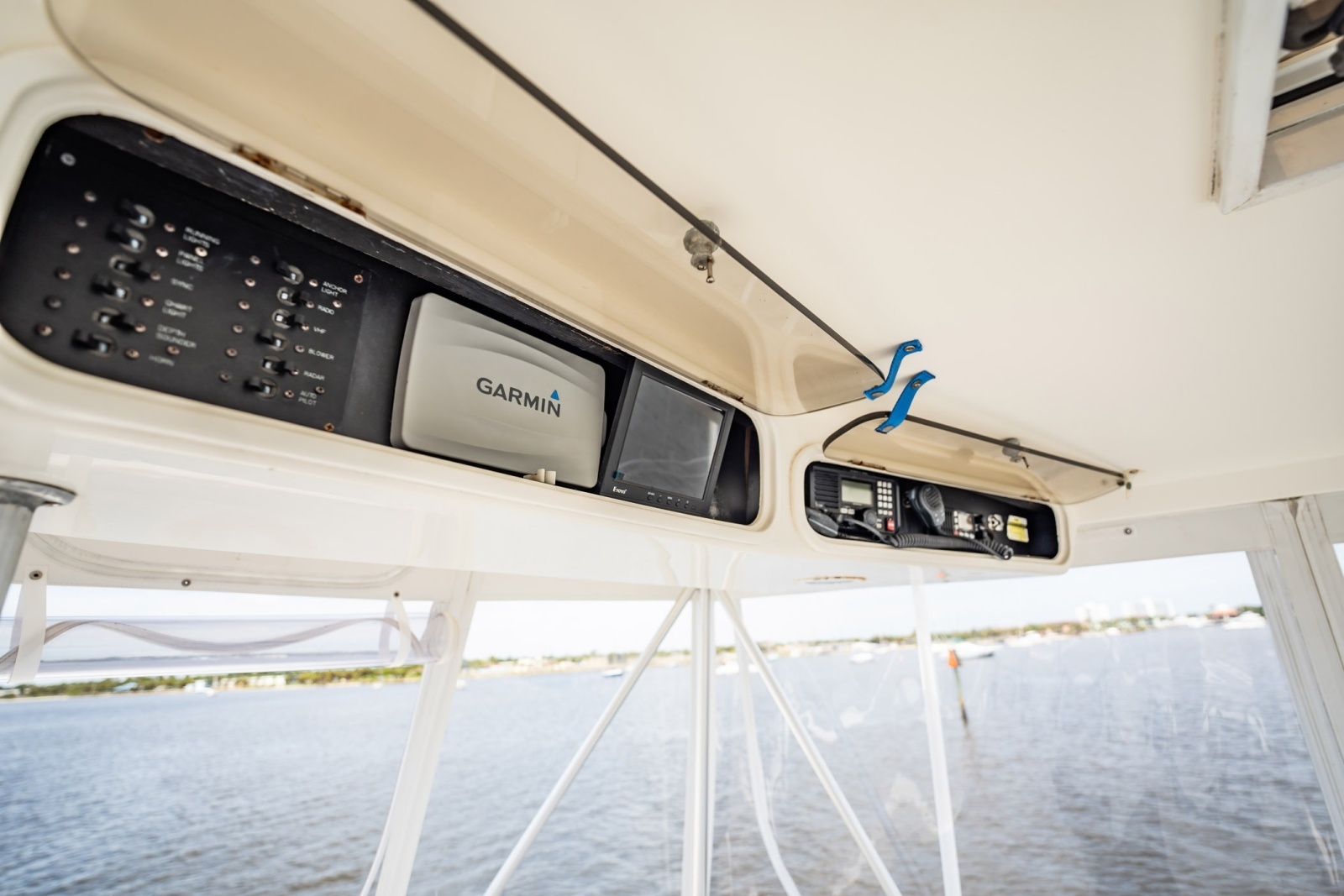 2000 Ocean Yachts 43 Super Sport