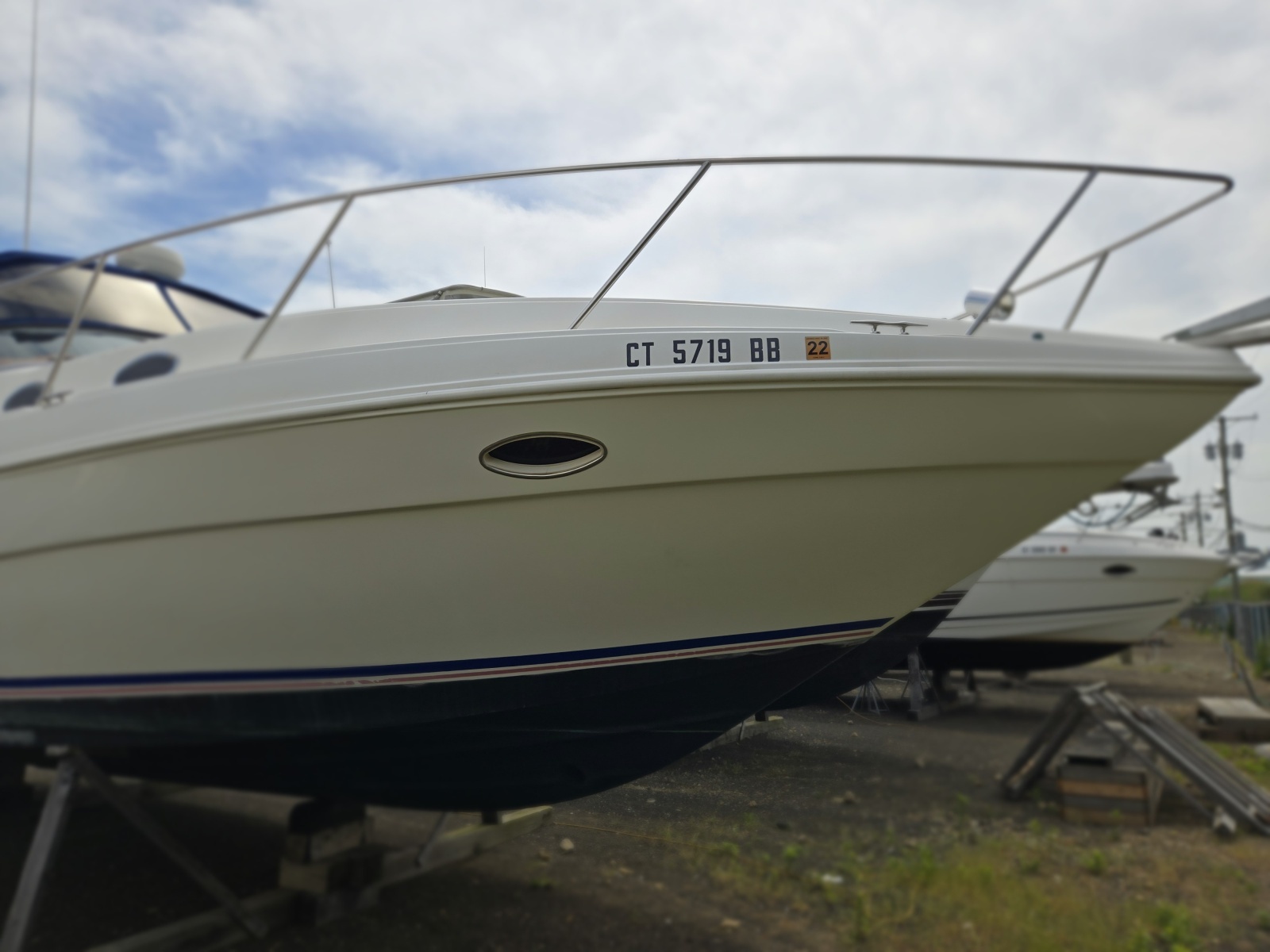 1999 Rinker 330 Fiesta Vee