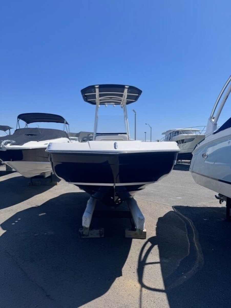 2022 Yamaha Boats 210 FSH Sport