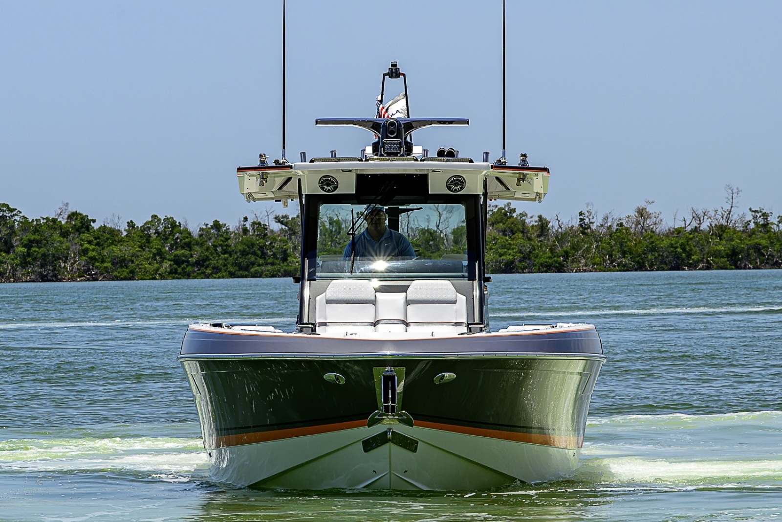 2024 Formula 387 Center Console Fish