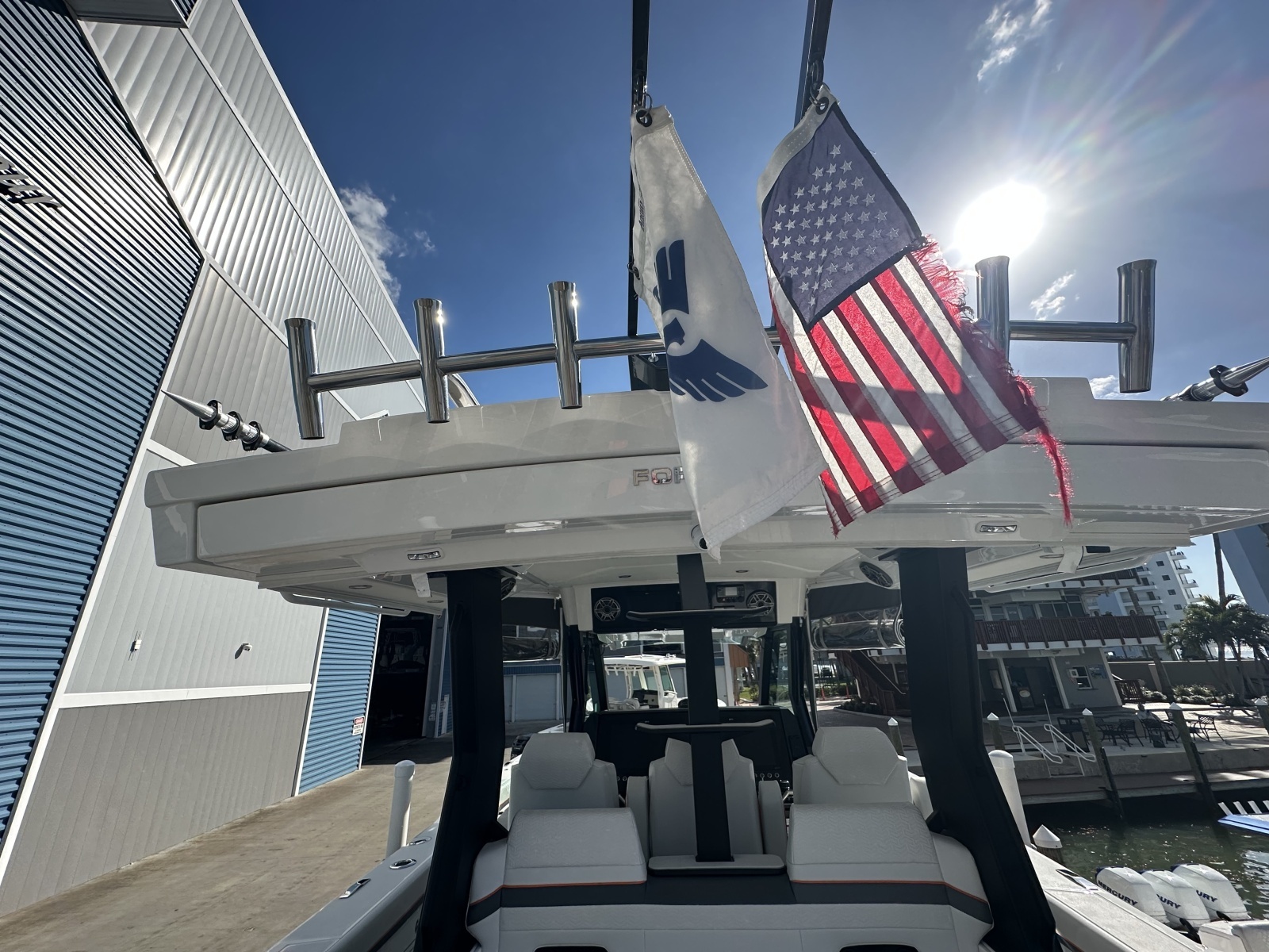 2024 Formula 387 Center Console Fish