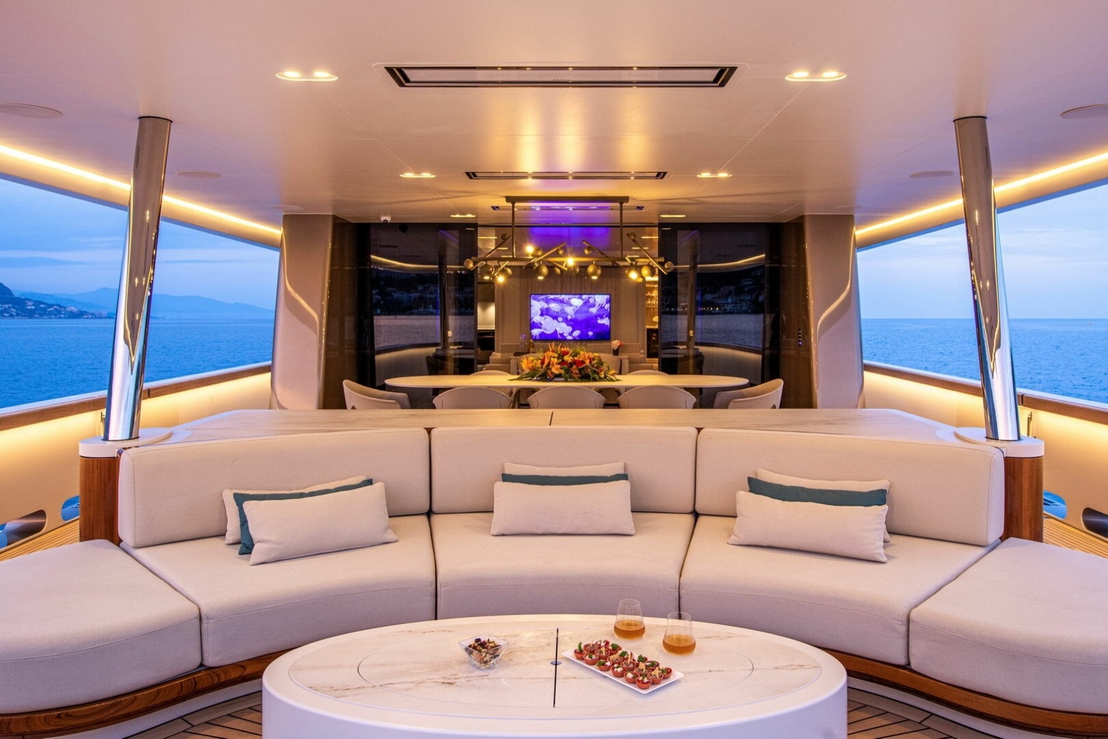 2022 Van der Valk 34M Explorer