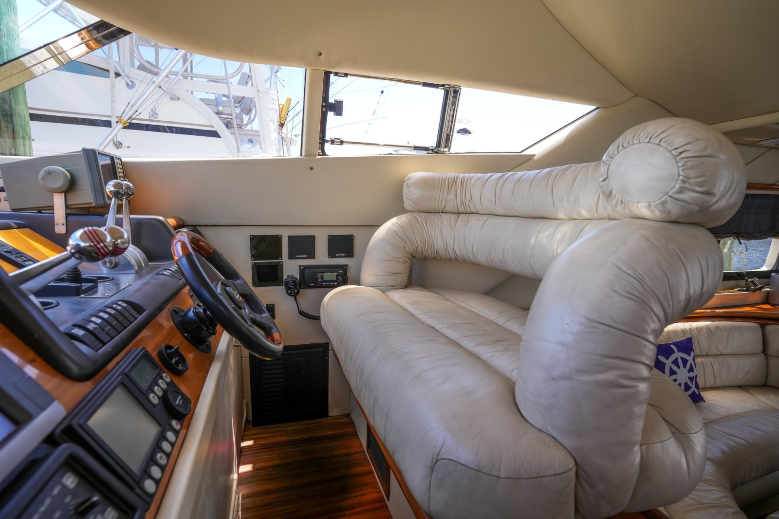 1997 Sunseeker Manhattan 48