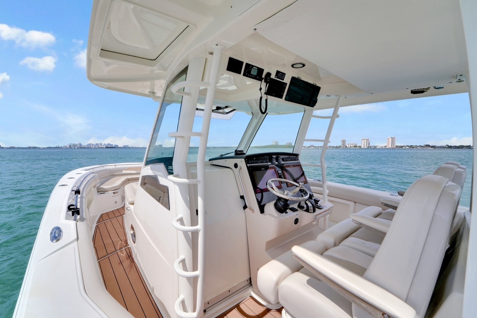 2020 Boston Whaler 380 Outrage